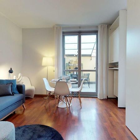 Design Apartment Near Duomo Square Milano Esterno foto