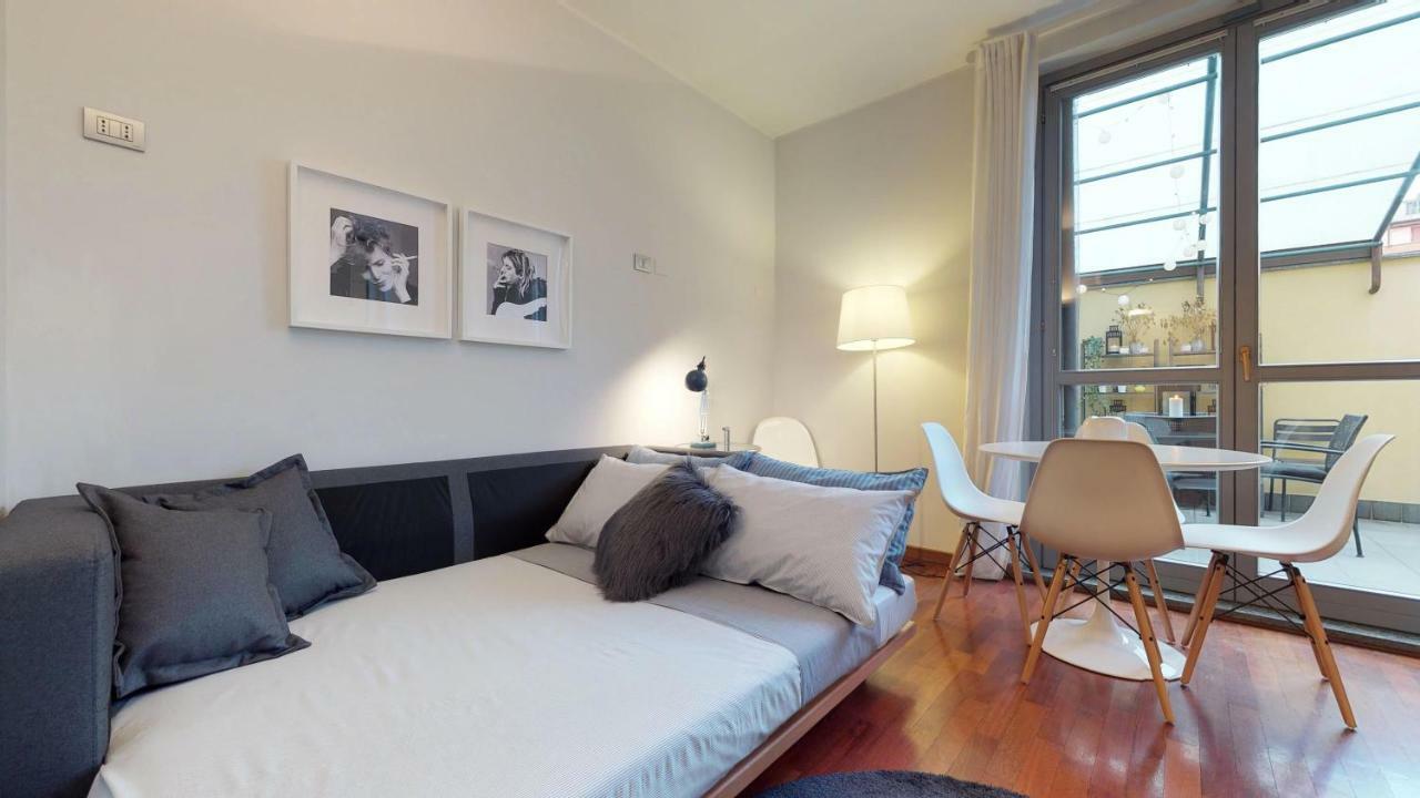 Design Apartment Near Duomo Square Milano Esterno foto