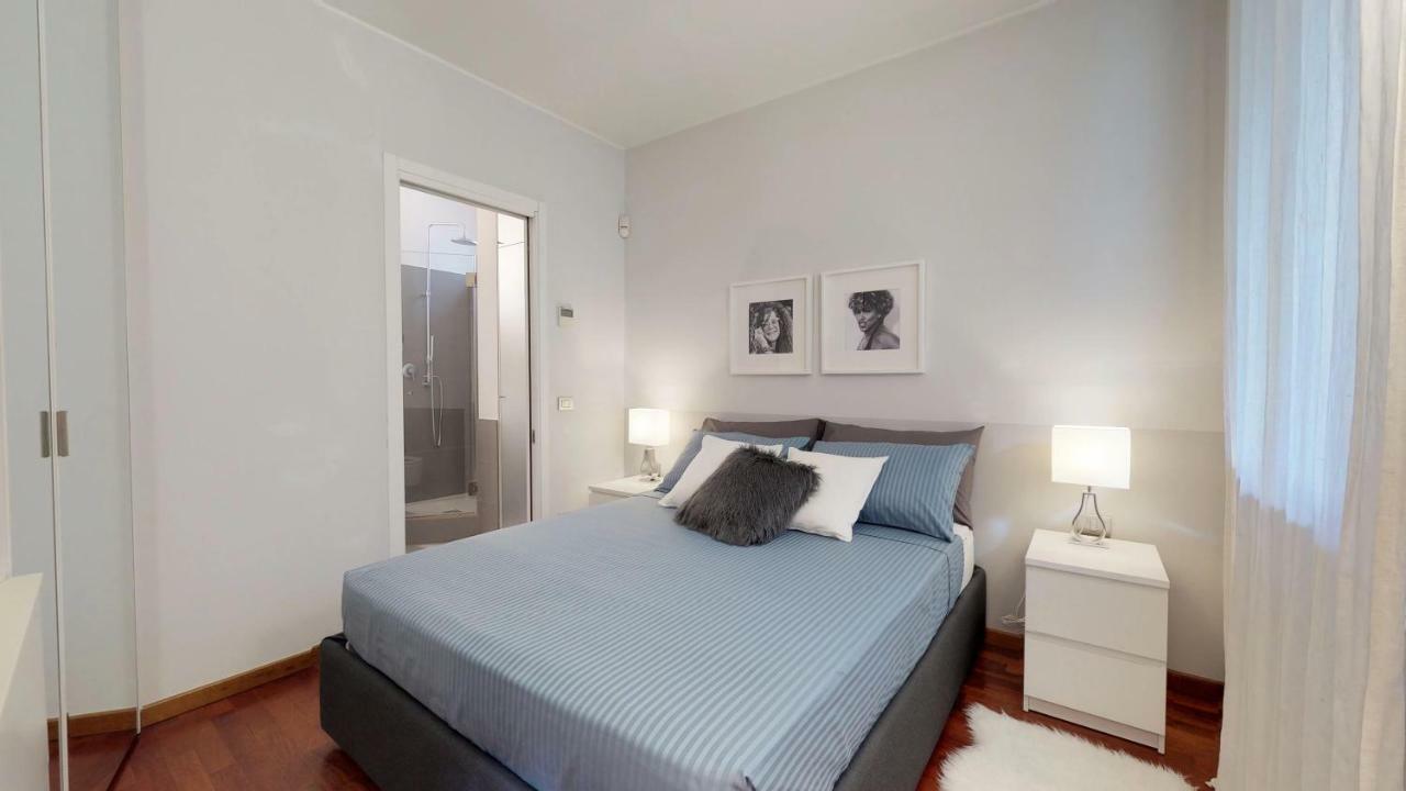 Design Apartment Near Duomo Square Milano Esterno foto